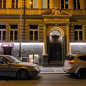 Clown And Bard Praag